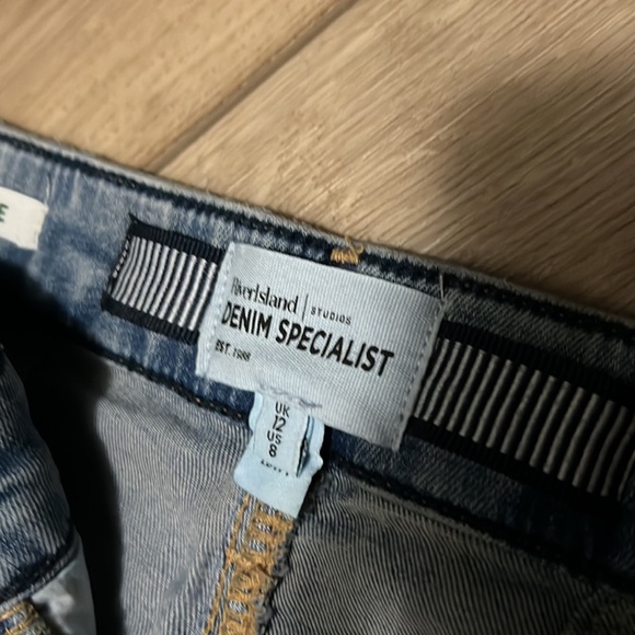 Too small - Picture 5 of 6